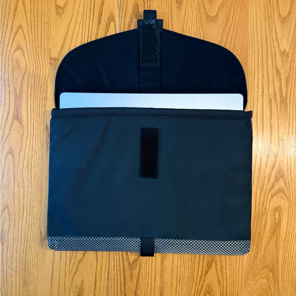 Waterfield MacBook Sleevecase - Picture 4 of 5